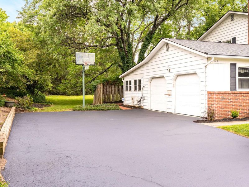 1190 Kingsdale Terrace, Columbus, OH 43220 Photo 43