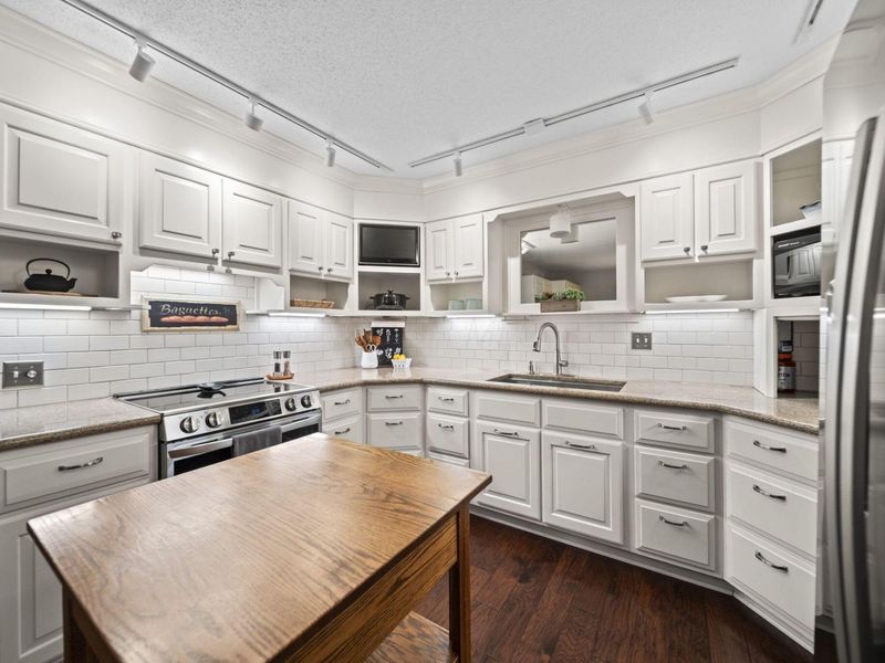 217 Saint Antoine Street, Unit 20A, Worthington, OH 43085 Photo 17