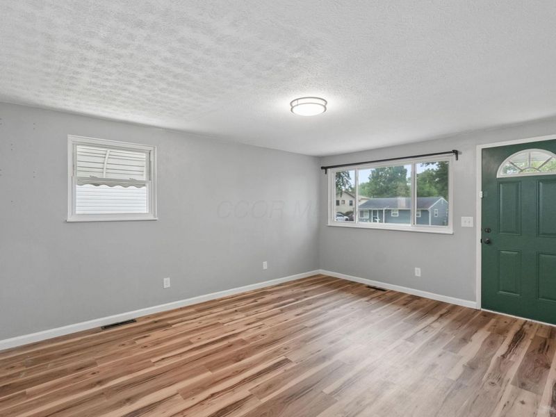4040 Randell Road, Columbus, OH 43228 Photo 8