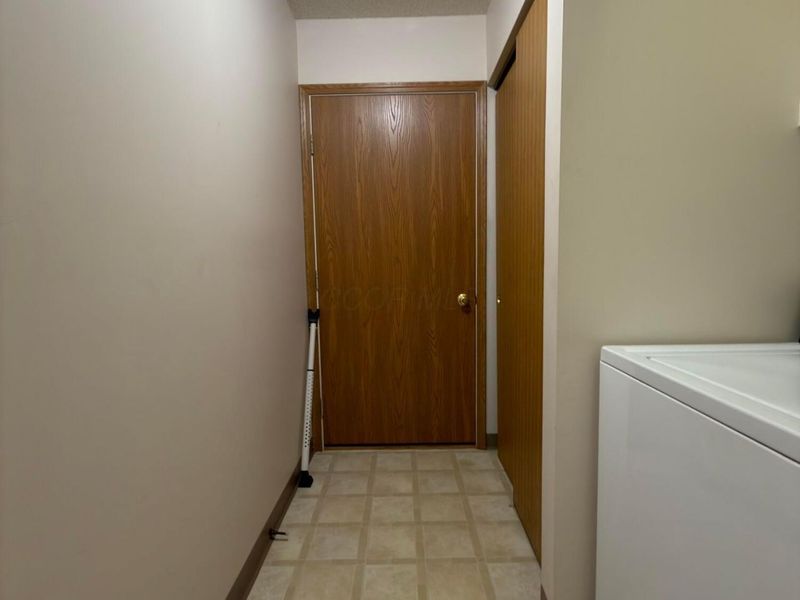 5365 Pond View Drive , Westerville, OH 43081 Photo 12