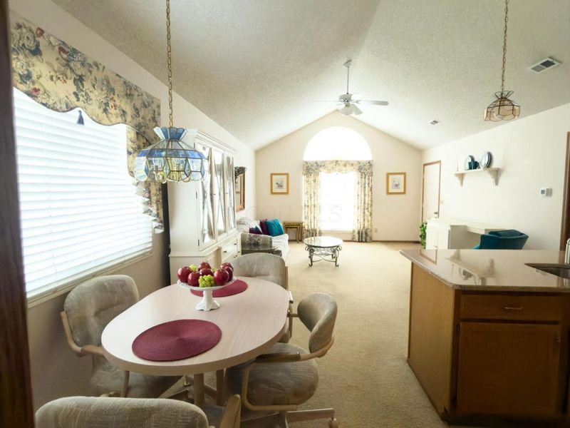 5365 Pond View Drive , Westerville, OH 43081 Photo 3