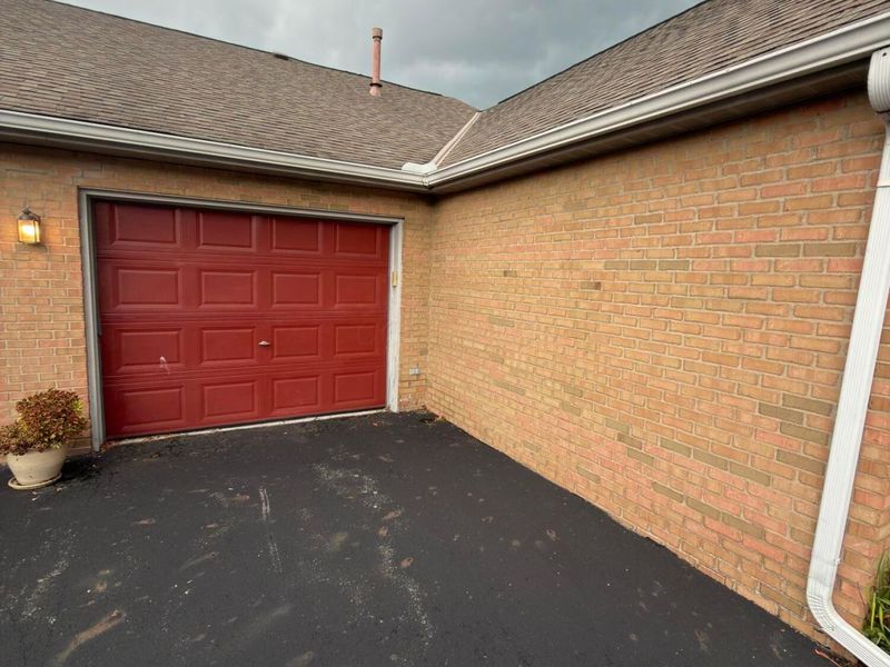 5365 Pond View Drive , Westerville, OH 43081 Photo 5