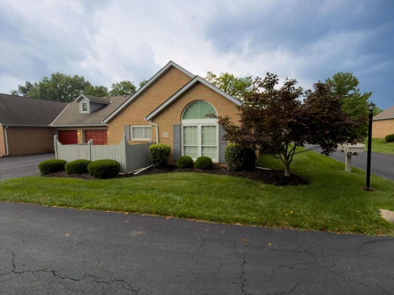 5365 Pond View Drive , Westerville, OH 43081 Photo 8