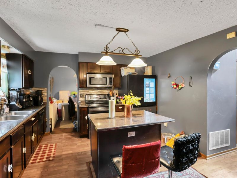 2726 Wallcrest Boulevard, Columbus, OH 43231 Photo 6