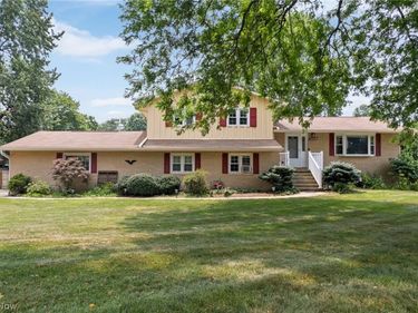 3544 Ada Vista Drive, Uniontown, OH 44685