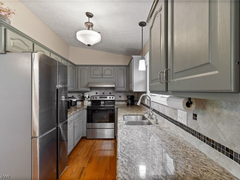 3544 Ada Vista Drive, Uniontown, OH 44685 Photo 3