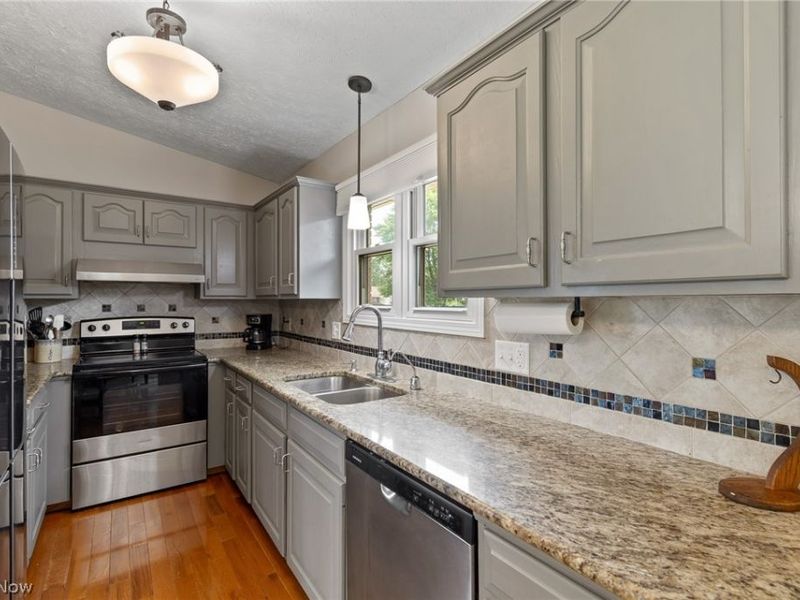 3544 Ada Vista Drive, Uniontown, OH 44685 Photo 5