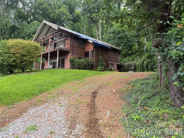 4897 Hwy 226 Highway N, Little Switzerland, NC 28749