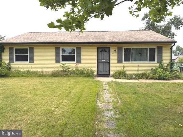 22 SCAMMELL DRIVE, BROWNS MILLS, NJ 08015