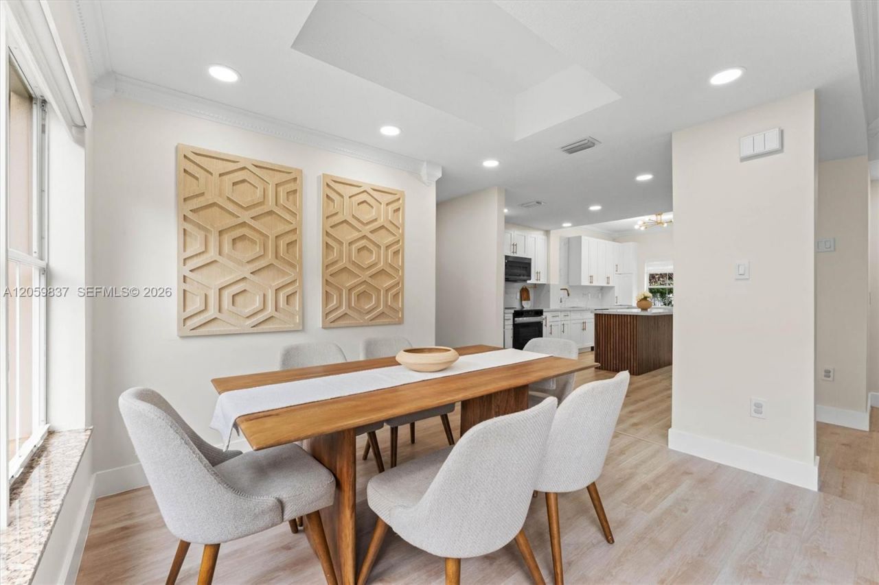 8424 NW 141st Ln , Unit 4307, Miami Lakes, FL 33016 Photo