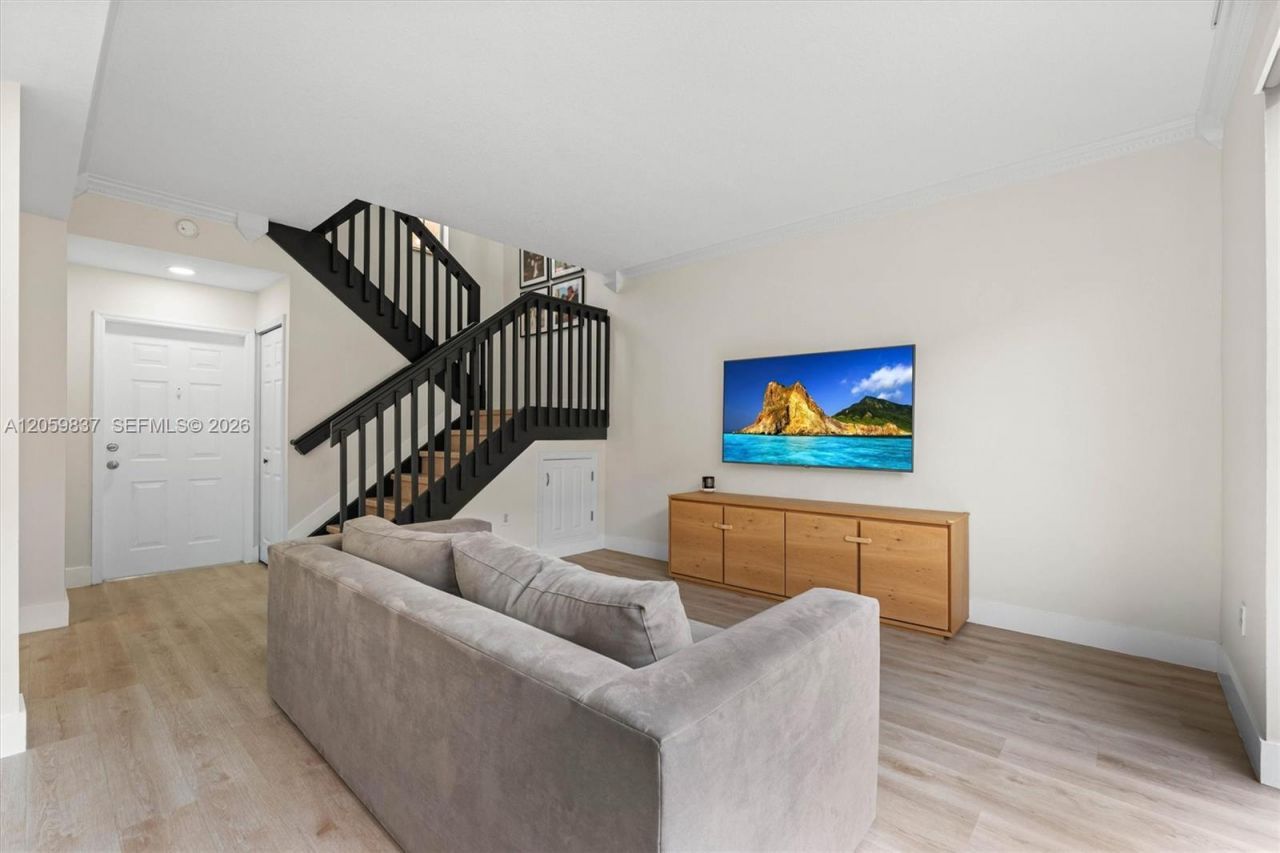 8424 NW 141st Ln , Unit 4307, Miami Lakes, FL 33016 Photo