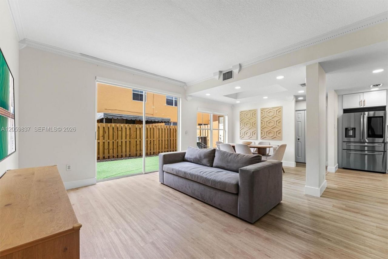 8424 NW 141st Ln , Unit 4307, Miami Lakes, FL 33016 Photo