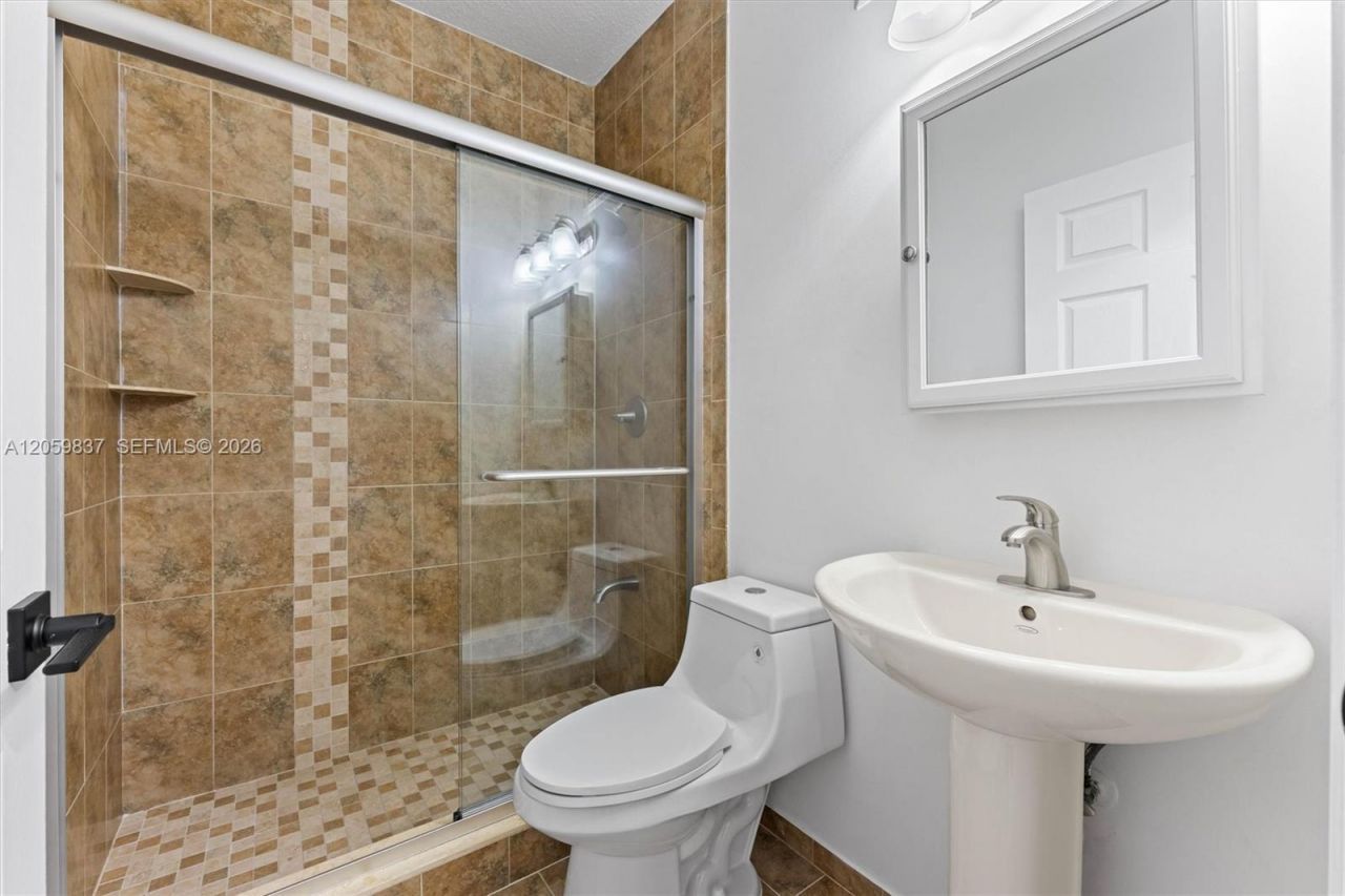 8424 NW 141st Ln , Unit 4307, Miami Lakes, FL 33016 Photo