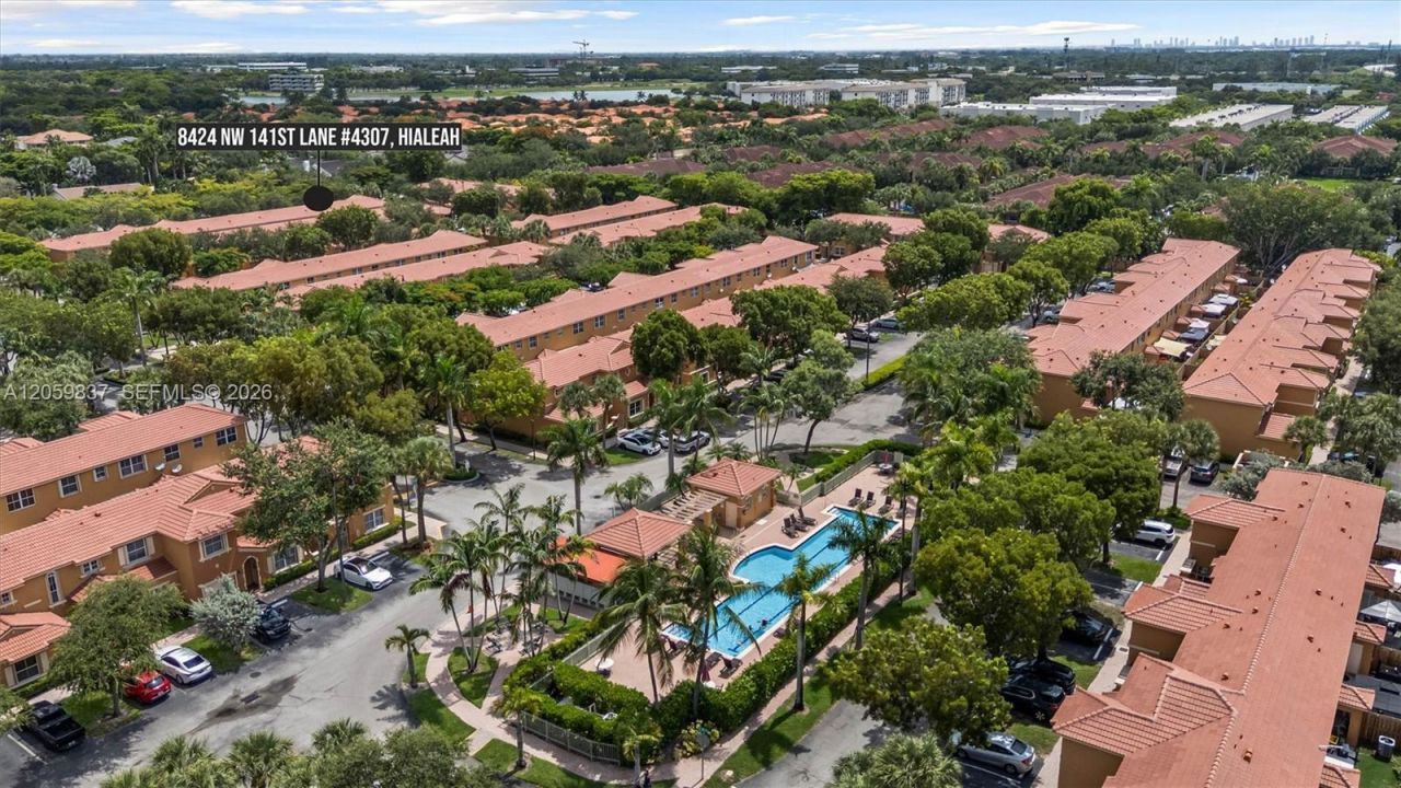 8424 NW 141st Ln , Unit 4307, Miami Lakes, FL 33016 Photo