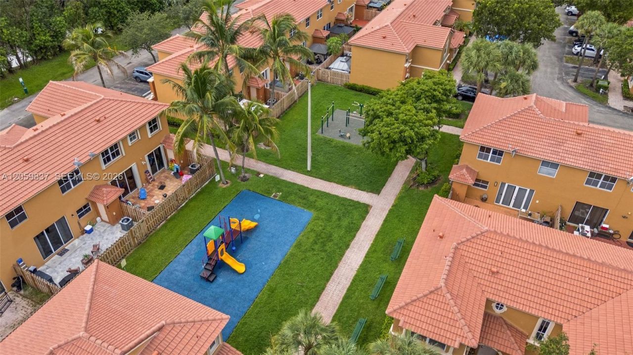 8424 NW 141st Ln , Unit 4307, Miami Lakes, FL 33016 Photo