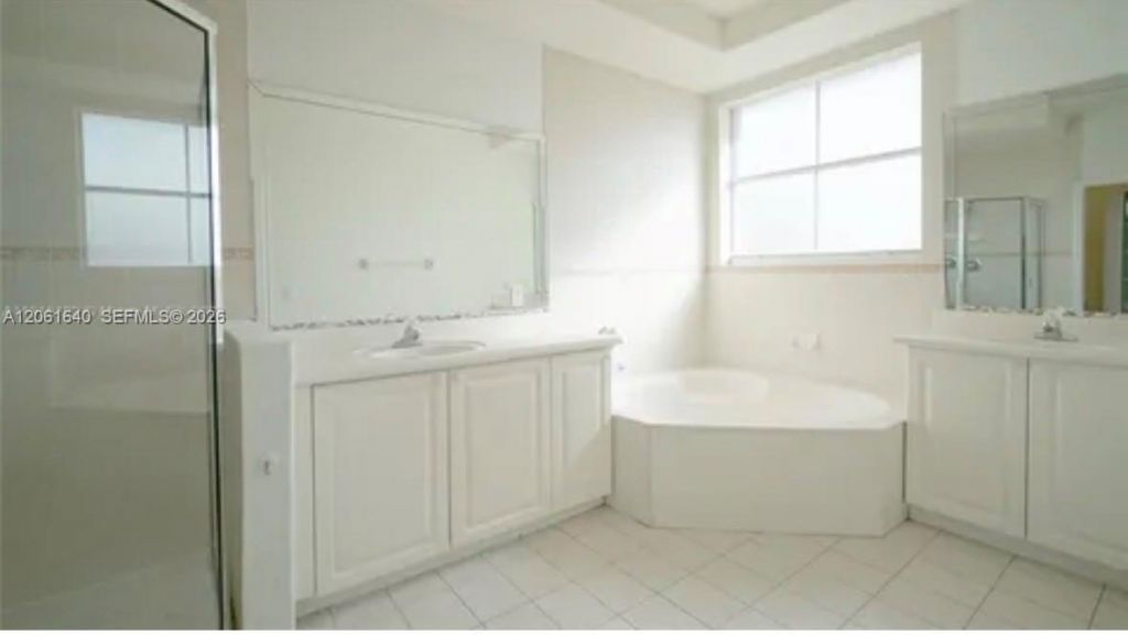 11022 NW 48th Ln , Doral, FL 33178 Photo