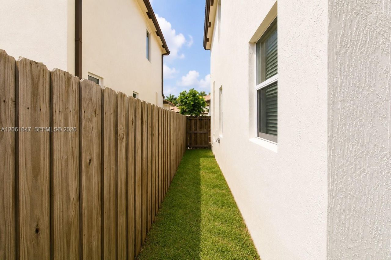 4190 NE 20th St , Homestead, FL 33033 Photo