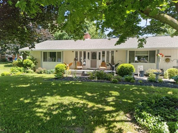 6180 Willow Drive, Williamson, NY 14589