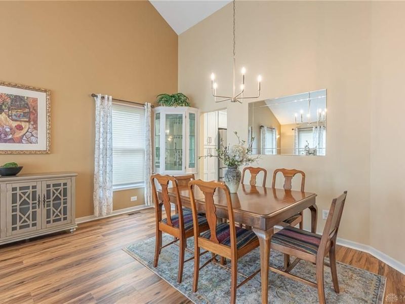 211 Nicole Court, Dayton, OH 45420 Photo 6
