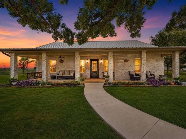 1835 Upper Montague Road , Bowie, TX 76230