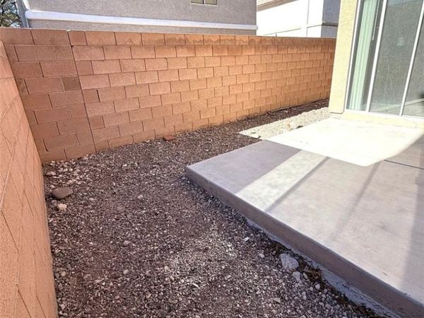 92 Peachtree Hill Avenue , Las Vegas, NV 89183