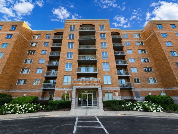 6807 N Milwaukee Avenue , Unit 103, Niles, IL 60714
