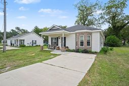 1511 6th Ave.  photo 4