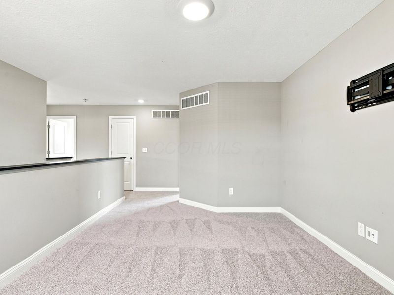 6196 Kalleva Street , Westerville, OH 43081 Photo 32