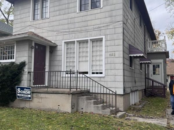 1023 S Pennsylvania Avenue, Lansing, MI 48912