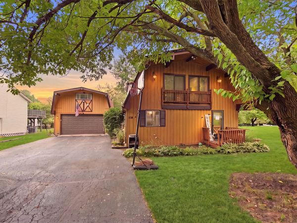 118 NE VALHALLA Drive, Poplar Grove, IL 61065