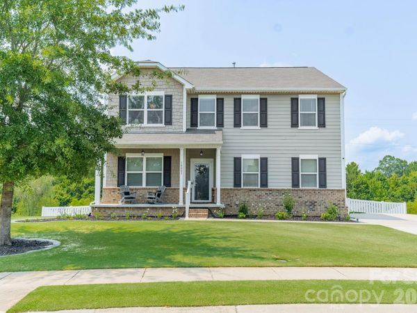 10003 Blue Stream Lane, Indian Trail, NC 28079
