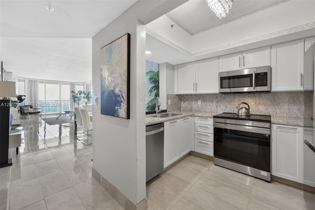 17375 Collins Ave , Unit 2101, Sunny Isles Beach, FL 33160 Photo