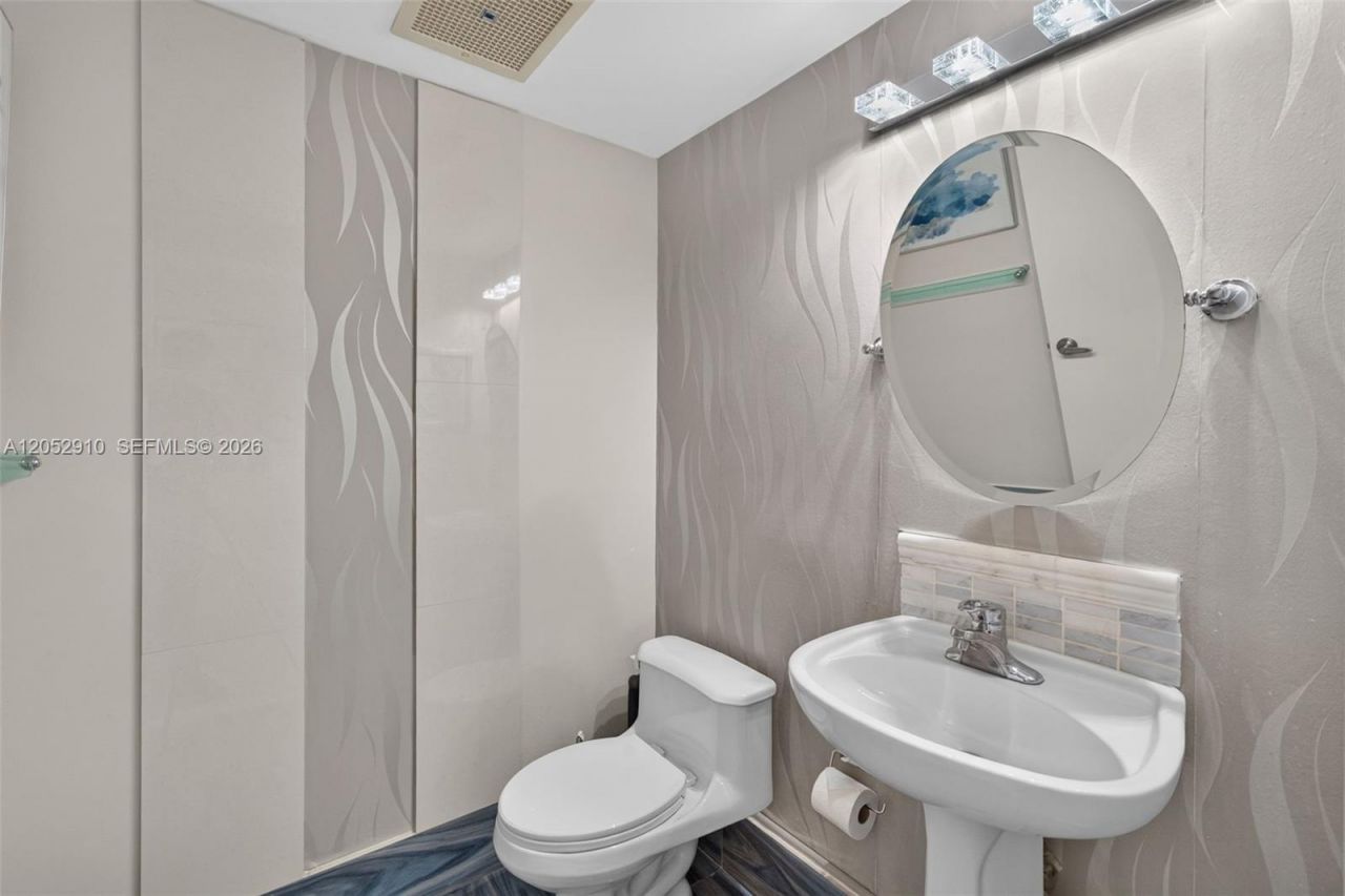 17375 Collins Ave , Unit 2101, Sunny Isles Beach, FL 33160 Photo