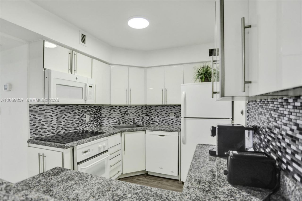 Please Call For Address, Unit 1110, Miami Beach, FL 33140 Photo