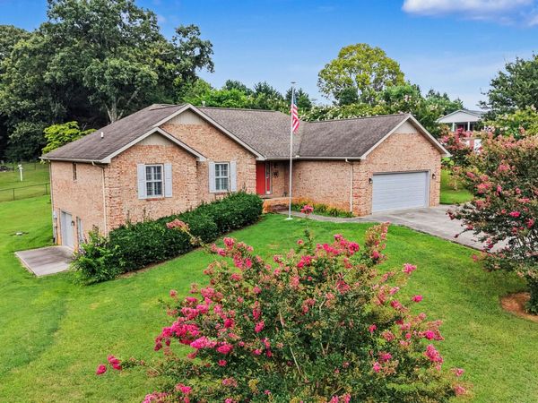 206 Rosecrest Drive, Maryville, TN 37803