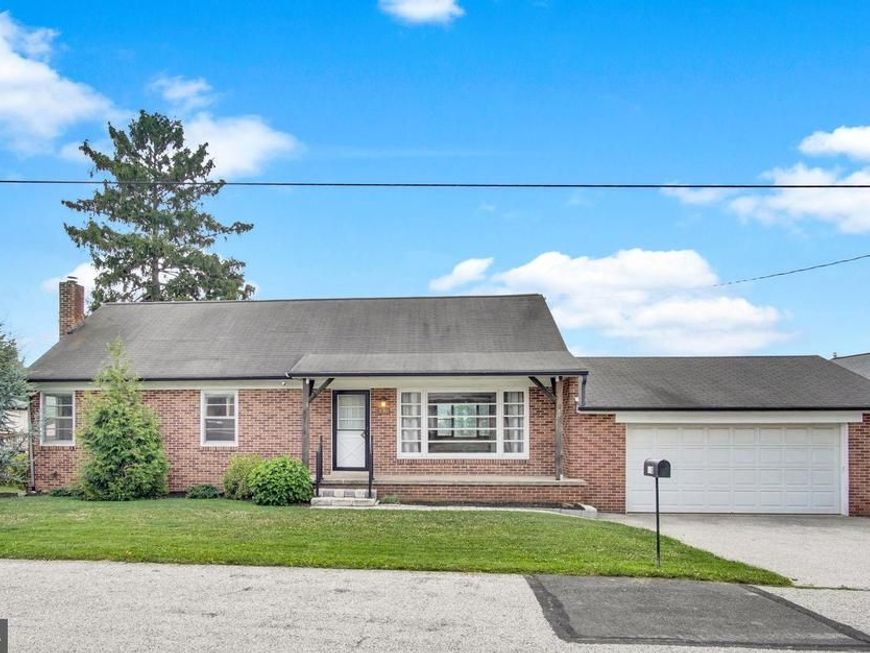 130 W Highland Avenue , Spring Grove, PA 17362 Main Photo