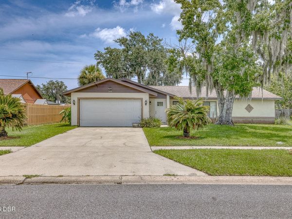 208 Avon Court, Port Orange, FL 32127