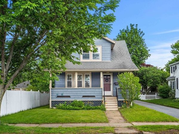 29 Newcastle Road, Peabody, MA 01960