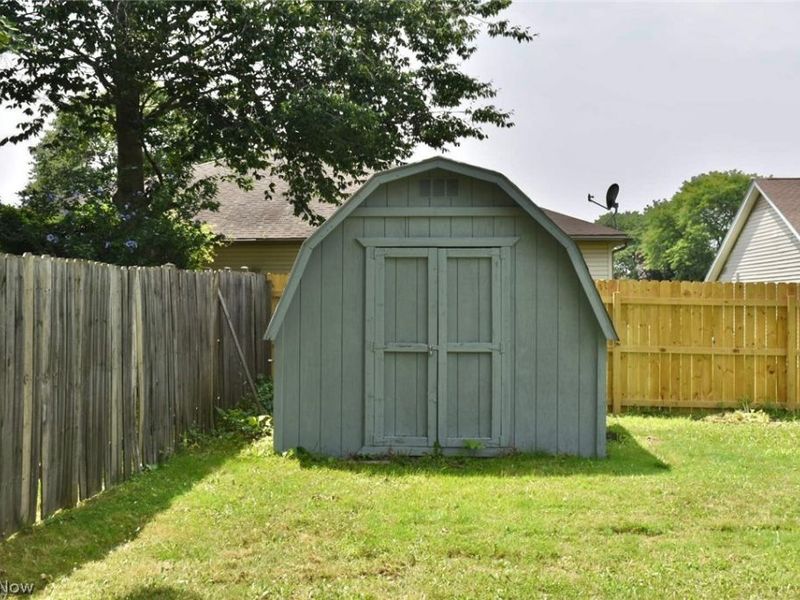 5629 London Drive , Austintown, OH 44515 Photo 34