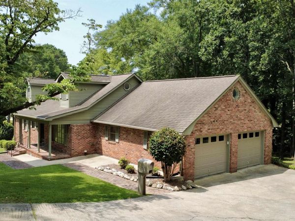 424 Shamrock Lane, Piedmont, AL 36272