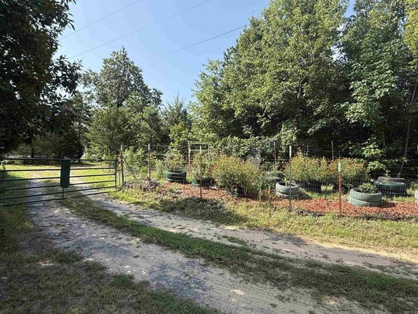 385 Eagle Heights Drive , Leslie, AR 72645
