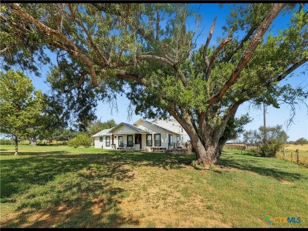 2520 County Road 232 , Gonzales, TX 78629