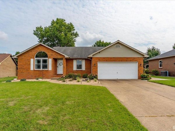 2919 Woodside Court, Evansville, IN 47711
