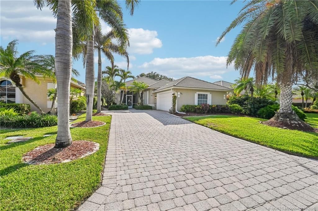 4516 NW Wandering Oak Court, Jensen Beach, FL 34957 Photo