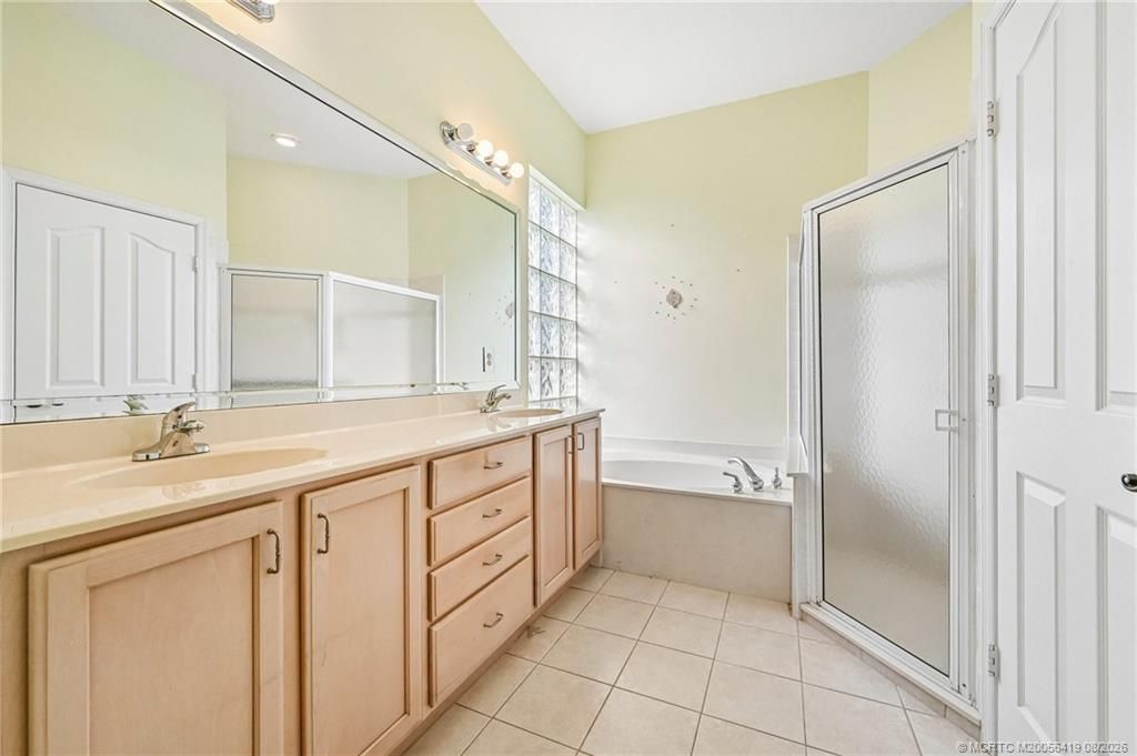 4516 NW Wandering Oak Court, Jensen Beach, FL 34957 Photo