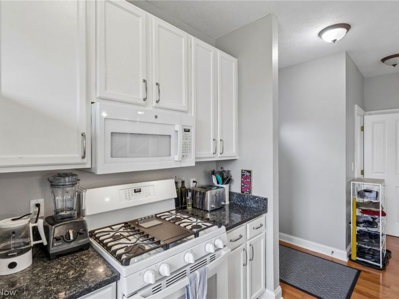 2708 Martin Luther King Jr Drive, Cleveland, OH 44104 Photo 16