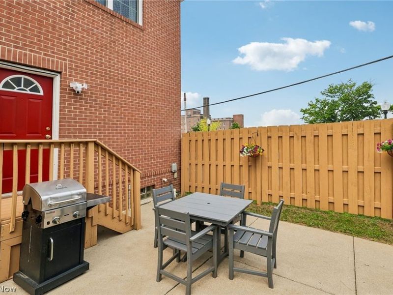2708 Martin Luther King Jr Drive, Cleveland, OH 44104 Photo 39