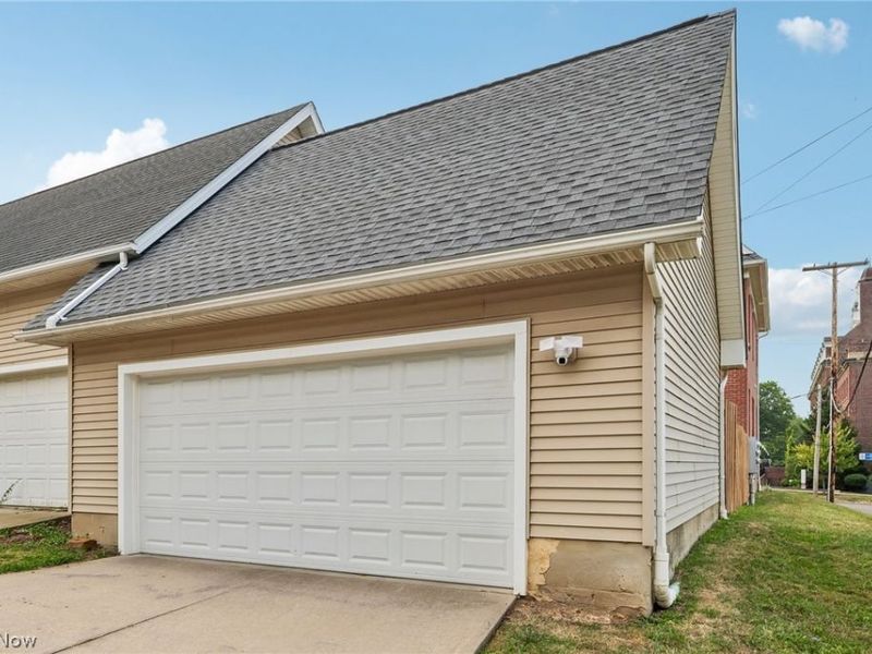2708 Martin Luther King Jr Drive, Cleveland, OH 44104 Photo 40