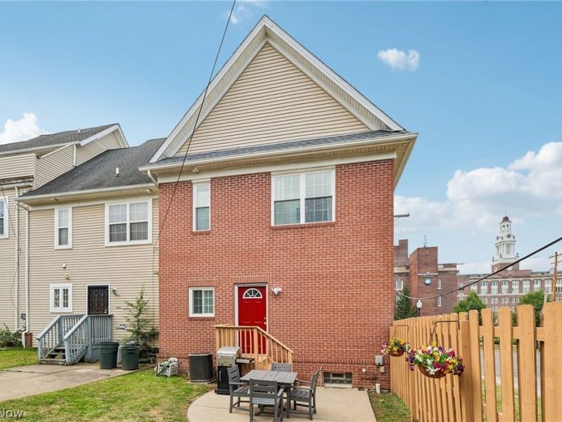 2708 Martin Luther King Jr Drive, Cleveland, OH 44104 Photo 44