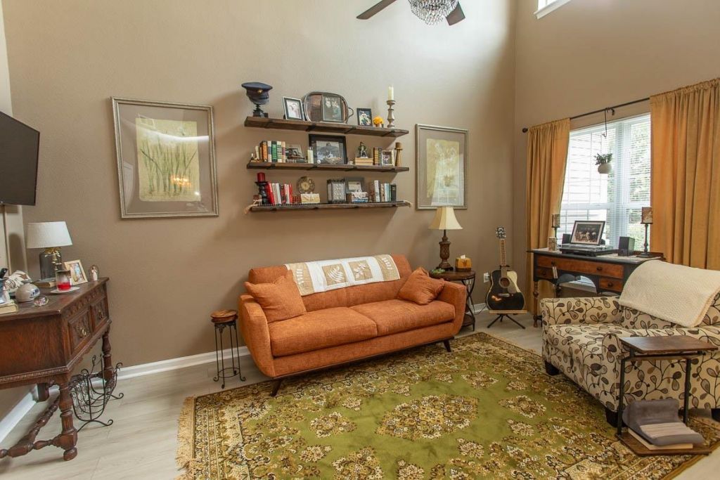 159 Chenoa Dr. Photo 11